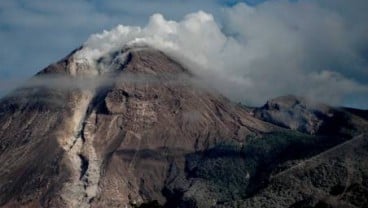 Gunung Kelud Meletus: Definisi & Bahaya Lahar Dingin